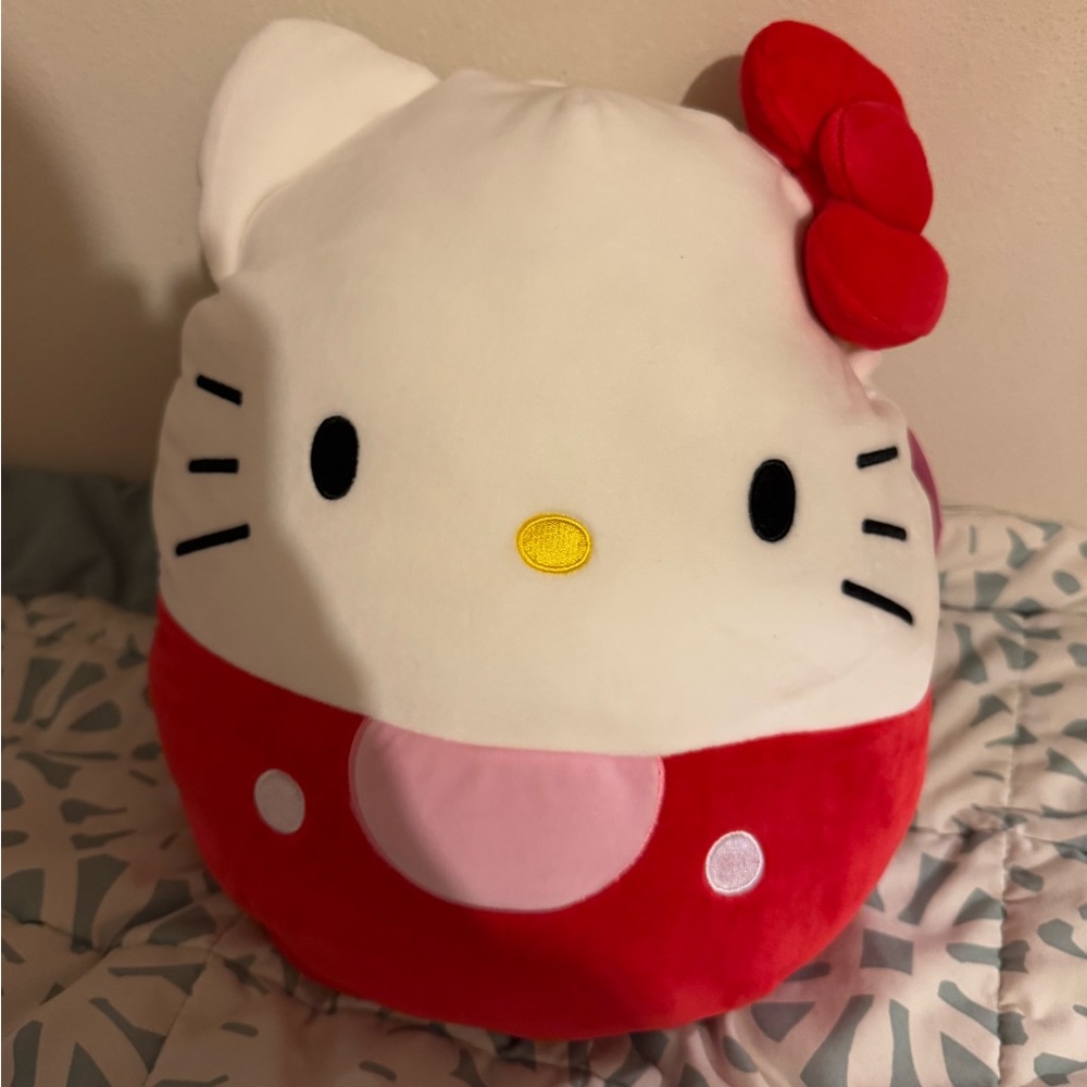 Squishmallows X Sanrio - Brand New - Hello Kitty Plush